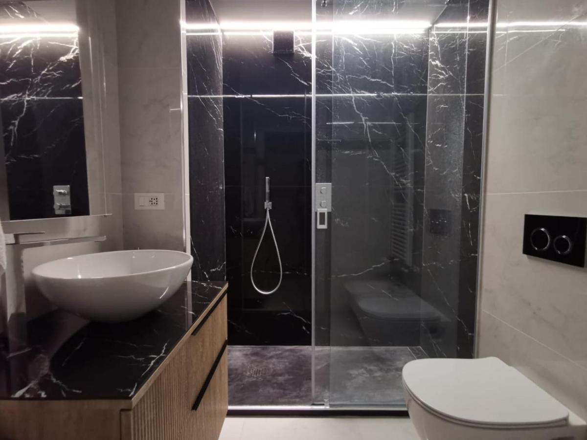 Jacuzzi Luxury Apartment In The Town Centre Turin Luaran gambar